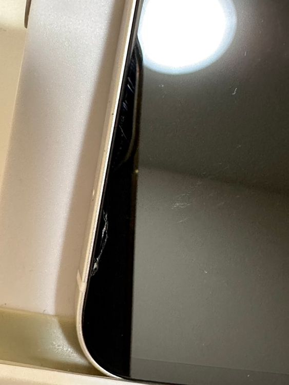 ���Хåƥ꡼88% SIM�ե꡼ iPhone13 128GB �������饤��