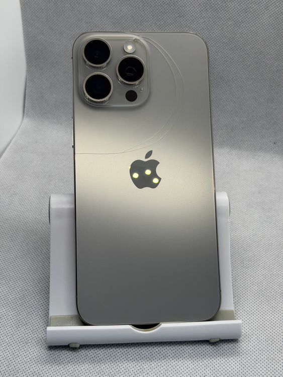 ���Хåƥ꡼99% SIM�ե꡼ iPhone15ProMax 1TB �ʥ���������˥���