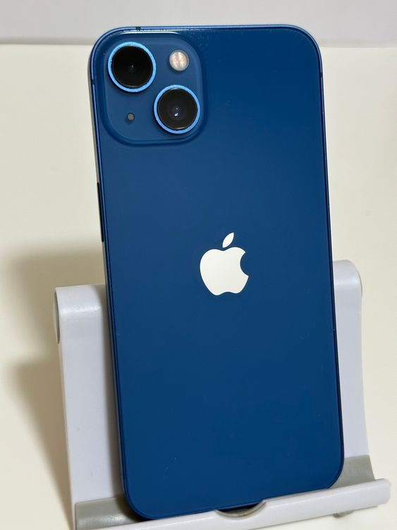 ���Хåƥ꡼84% SIM�ե꡼ iPhone13 128GB �֥롼