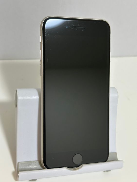 ���Хåƥ꡼80% SIM�ե꡼ iPhoneSE ��3���� 64GB �������饤��