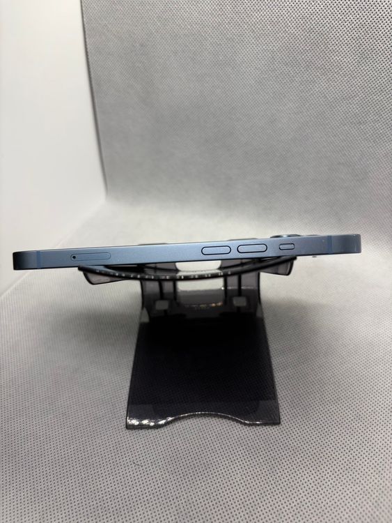 ���ϥԥͥ��ͥå� SIM�ե꡼ iPhone14 128GB �֥롼 �Хåƥ꡼85%