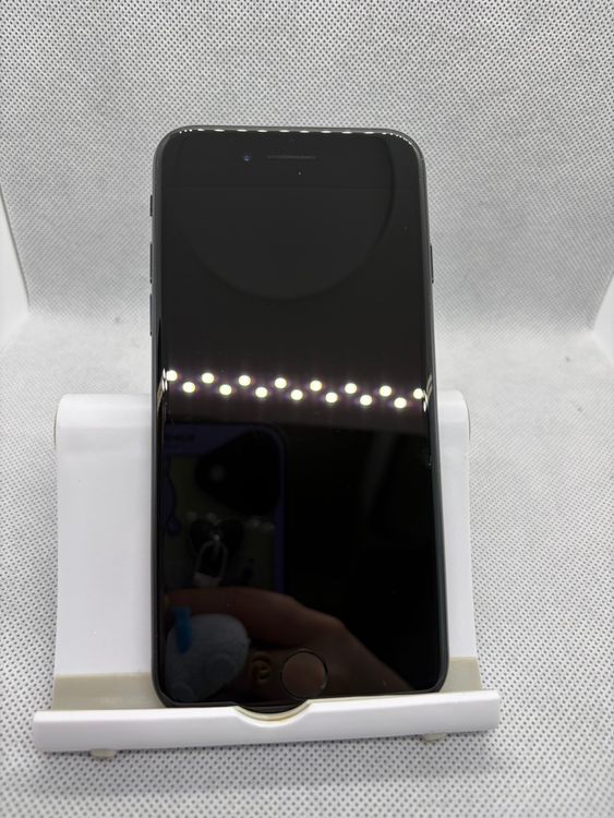 ���Хåƥ꡼86% SIM�ե꡼ iPhoneSE ��3���� 64GB �ߥåɥʥ���