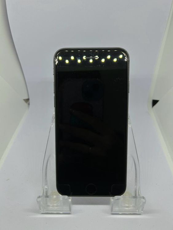��SIM�ե꡼ iPhone8  256GB ���졼