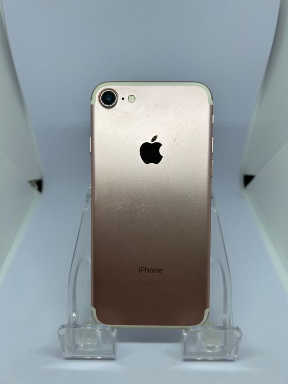 ��SIM�ե꡼ iPhone7  32GB ������������� �Хåƥ꡼69%
