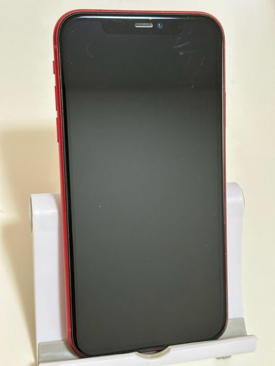 ���Хåƥ꡼83% SIM�ե꡼ iPhone11 64GB ��å�