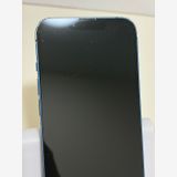 ���Хåƥ꡼86% SIM�ե꡼ iPhone13 128GB �֥롼