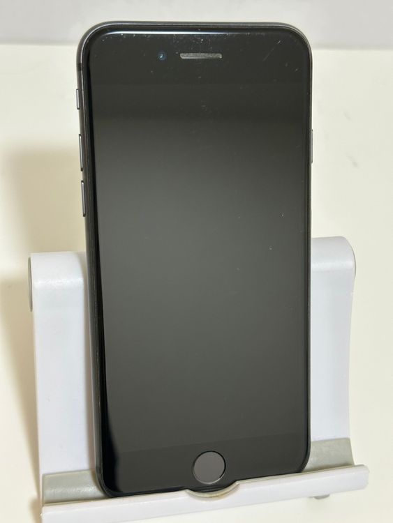 ��SIM�ե꡼ iPhone8 64GB ���ڡ������쥤