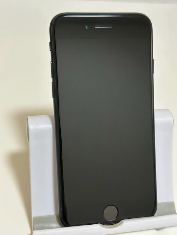 ��Ķ���� �Хåƥ꡼82% SIM�ե꡼ iPhoneSE ��3���� 64GB �ߥåɥʥ���