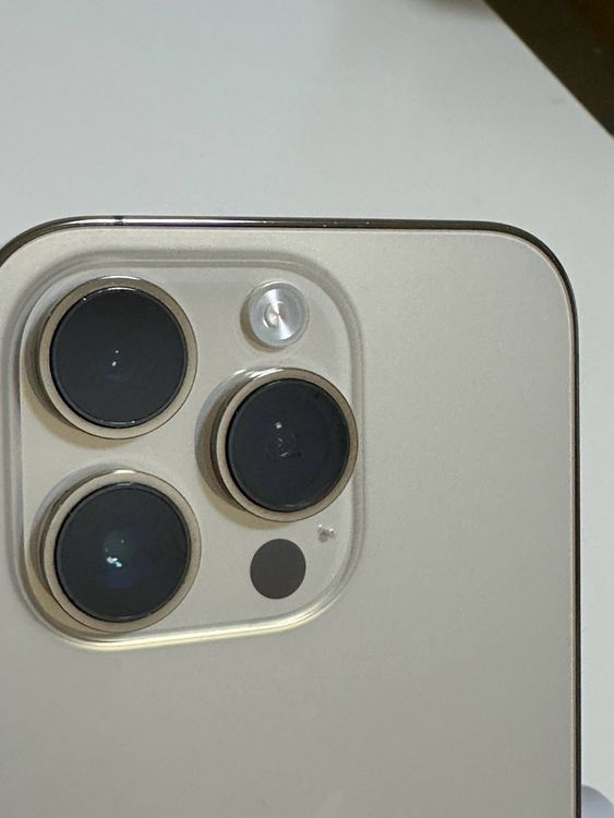 ���Хåƥ꡼83% SIM�ե꡼ iPhone14Pro 512GB �������