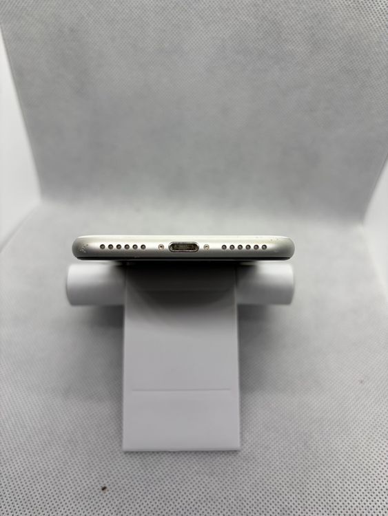 ���ϥԥͥ��ͥå� SIM�ե꡼ iPhoneSE ��2���� 64GB �ۥ磻�� �Хåƥ꡼84%