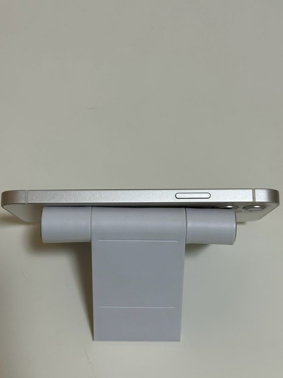 ��SIM�ե꡼ iPhone12 64GB �ۥ磻��