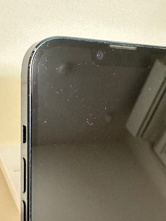 ���Хåƥ꡼82% SIM�ե꡼ iPhone14 128GB �ߥåɥʥ���