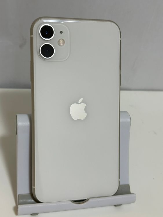 ���Хåƥ꡼92% SIM�ե꡼ iPhone11 64GB �ۥ磻��