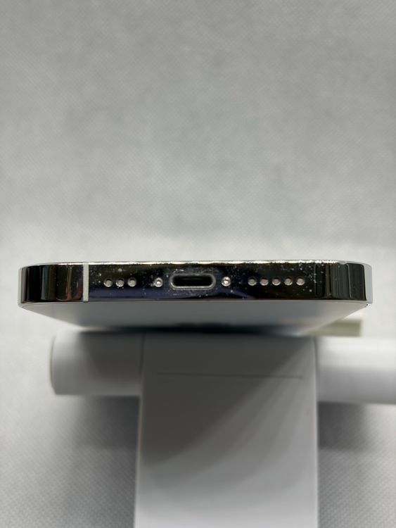 ���Хåƥ꡼96% SIM�ե꡼ iPhone14Pro 256GB ����С�