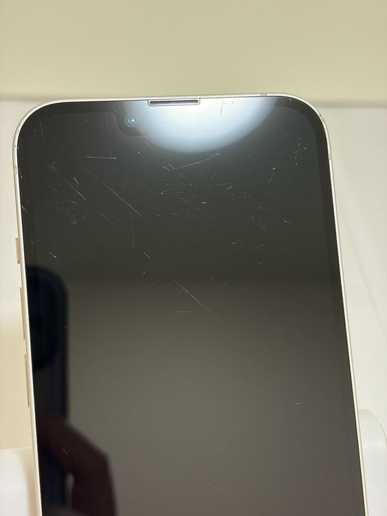 ���Хåƥ꡼86% SIM�ե꡼ iPhone14 128GB �������饤��