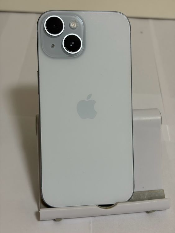 ���Хåƥ꡼87% SIM�ե꡼ iPhone15 128GB �֥롼