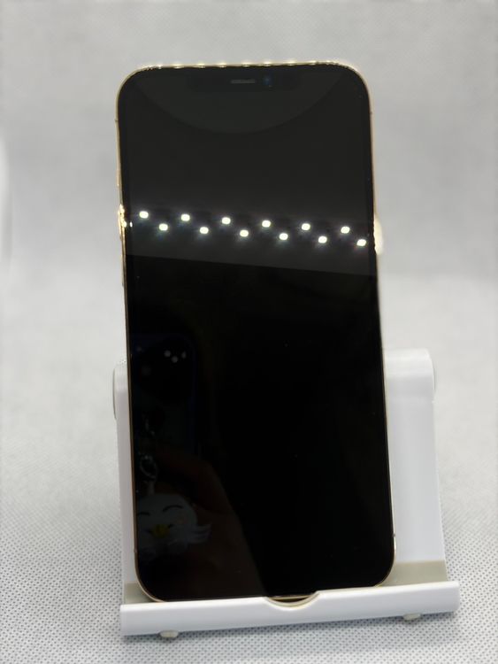 ���Хåƥ꡼81% SIM�ե꡼ iPhone12ProMax 128GB �������