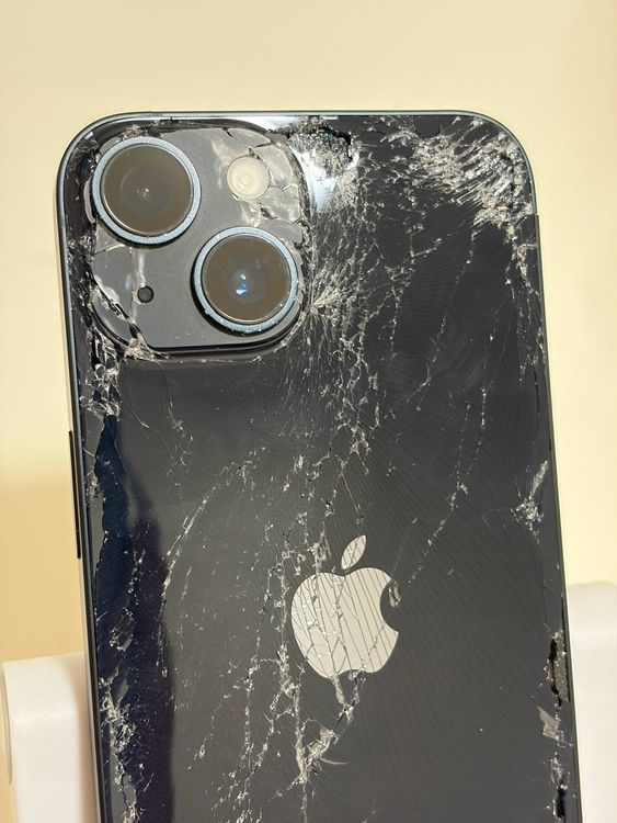 ���Хåƥ꡼84% SIM�ե꡼ iPhone14 128GB �ߥåɥʥ���
