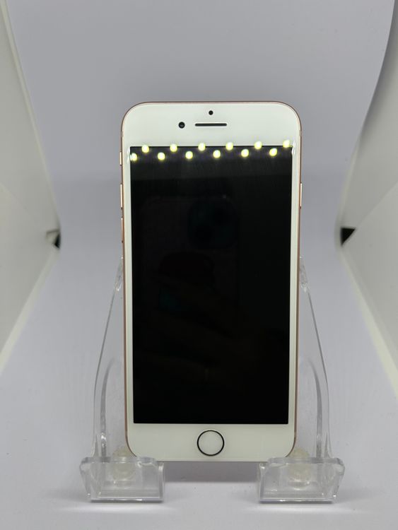 ��SIM�ե꡼ iPhone8  64GB ������� �Хåƥ꡼84%