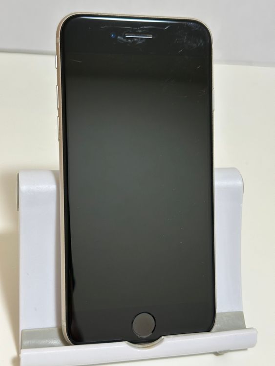 ��SIM�ե꡼ iPhoneSE ��3���� 64GB �������饤��