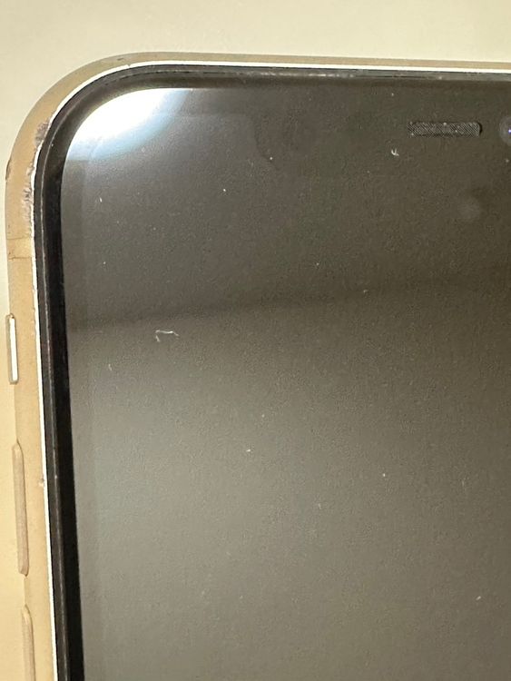 ���Хåƥ꡼90% SIM�ե꡼ iPhone11 64GB �ۥ磻��