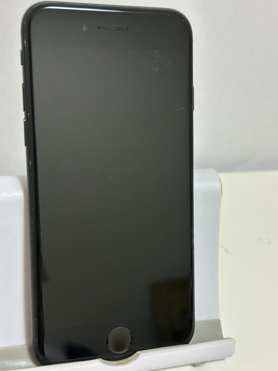 ���Хåƥ꡼80% SIM�ե꡼ iPhoneSE ��3���� 64GB �ߥåɥʥ���