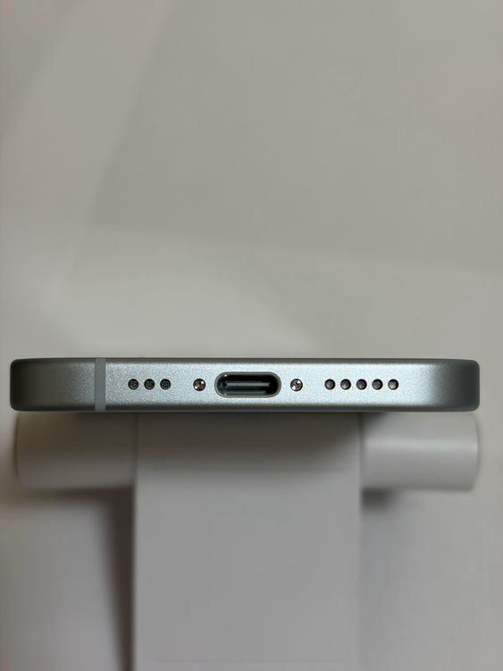 ��̤������ SIM�ե꡼ iPhone15 128GB �֥롼