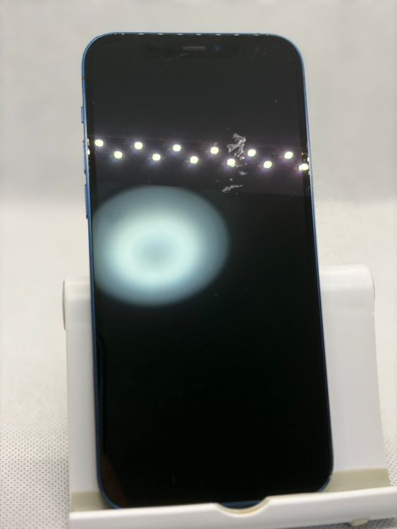 ���Хåƥ꡼88% SIM�ե꡼ iPhone12 256GB �֥롼