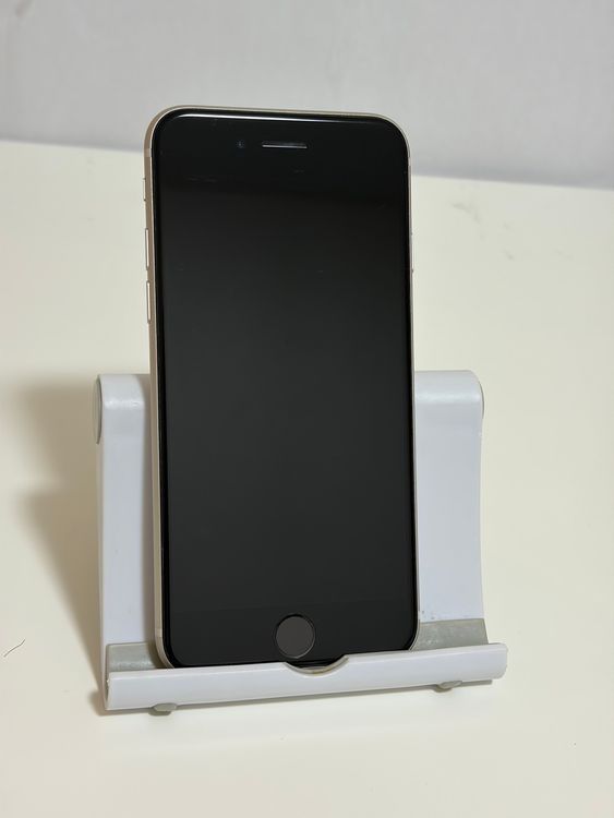 ��SIM�ե꡼ iPhoneSE ��3���� 128GB �������饤��