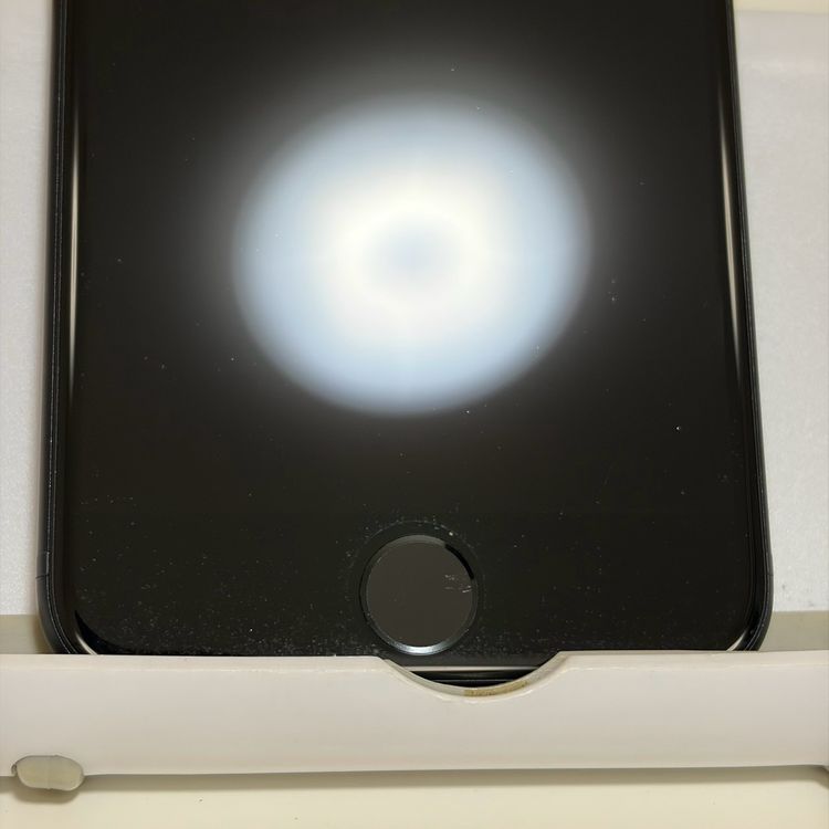 ��SIM�ե꡼ iPhoneSE ��3���� 64GB �ߥåɥʥ���