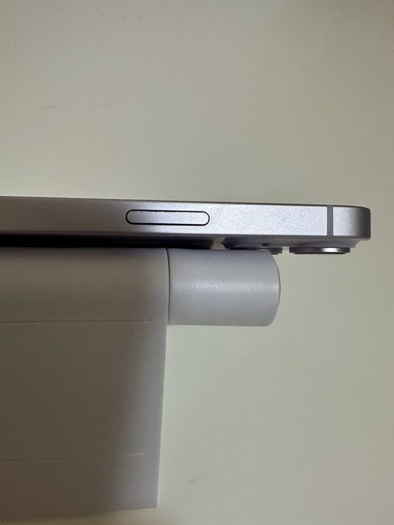 ���Хåƥ꡼85% SIM�ե꡼ iPhone14 128GB �ѡ��ץ�