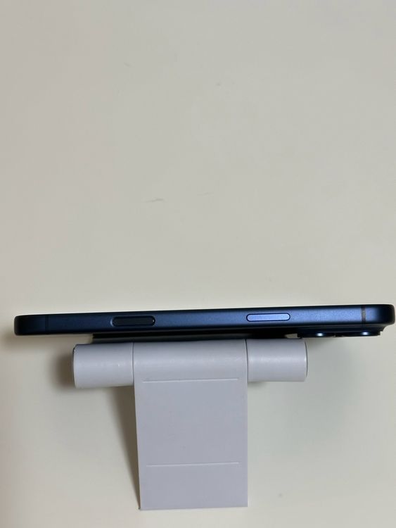 ���Хåƥ꡼100% ����Ʊ�� SIM�ե꡼ iPhone17ProMax 256GB �֥롼