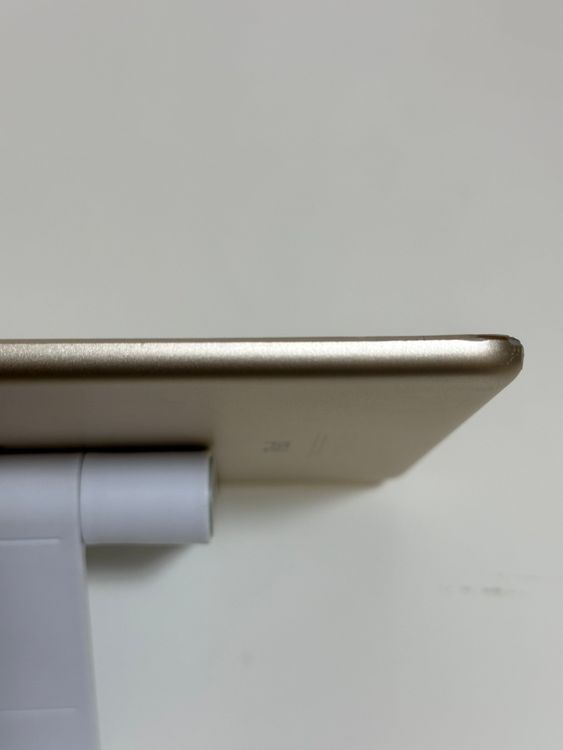 ��iPad mini 4 128GB ������� au