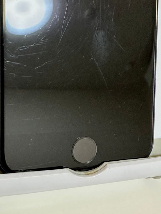 ��SIM�ե꡼ iPhoneSE ��2���� 64GB �֥�å�