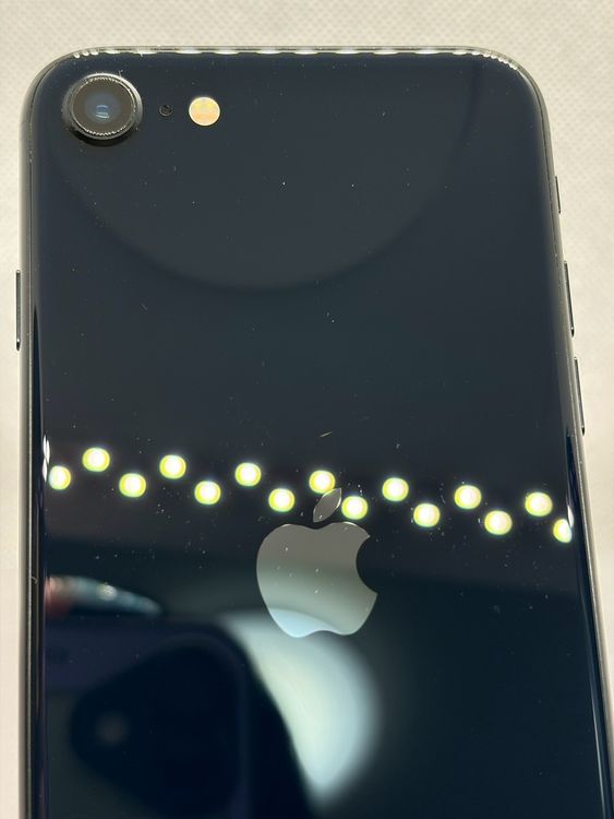 ���Хåƥ꡼83% SIM�ե꡼ iPhoneSE ��3���� 128GB �ߥåɥʥ���