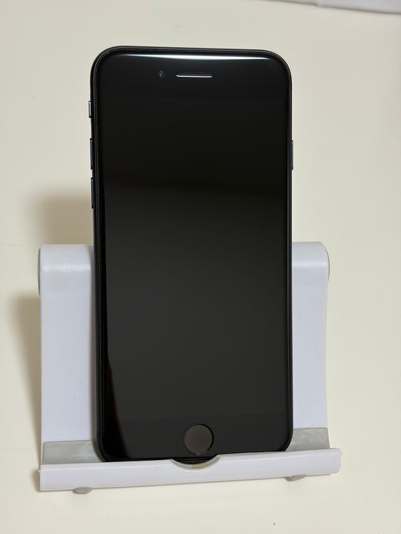 ��SIM�ե꡼ iPhoneSE ��2���� 64GB �֥�å�