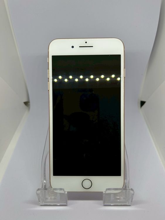 ��SIM�ե꡼ iPhone8Plus  64GB ������� �Хåƥ꡼73%