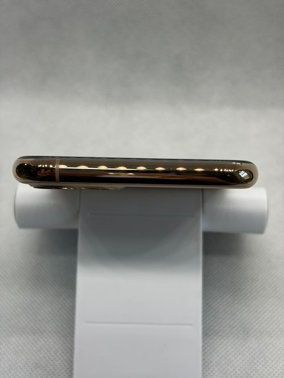 ���Хåƥ꡼89% SIM�ե꡼ iPhone11Pro 64GB �������