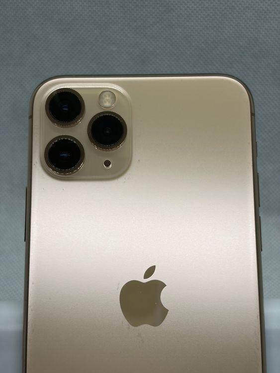 ���Хåƥ꡼95% SIM�ե꡼ iPhone11Pro 256GB �������