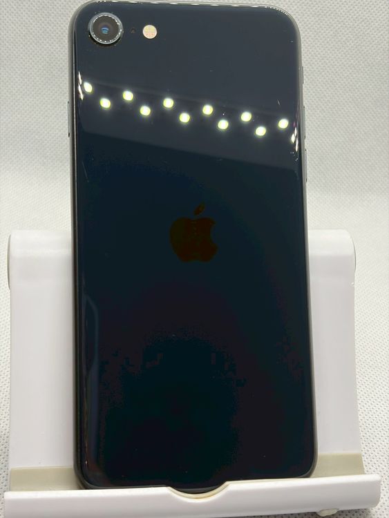 ��SIM�ե꡼ iPhoneSE ��3���� 64GB �ߥåɥʥ��� �Хåƥ꡼82%
