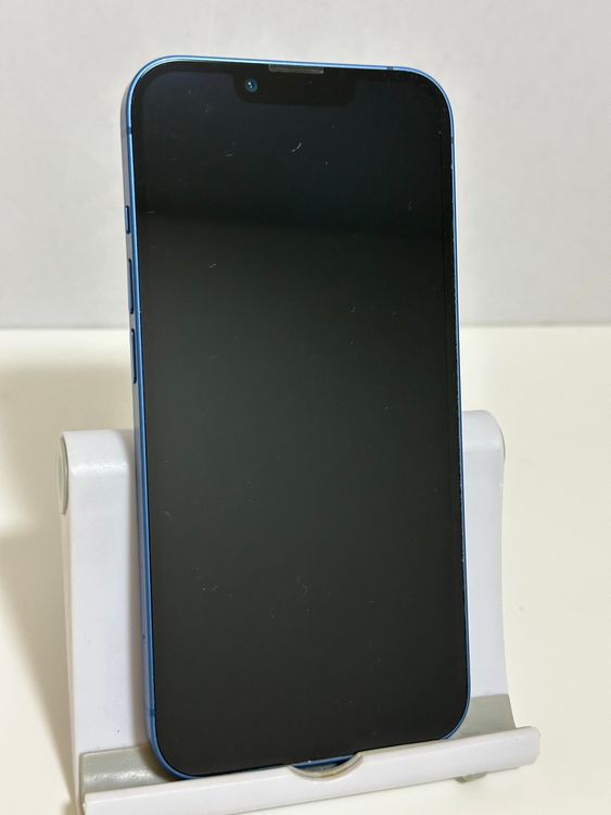 ���Хåƥ꡼83% SIM�ե꡼ iPhone13 256GB �֥롼