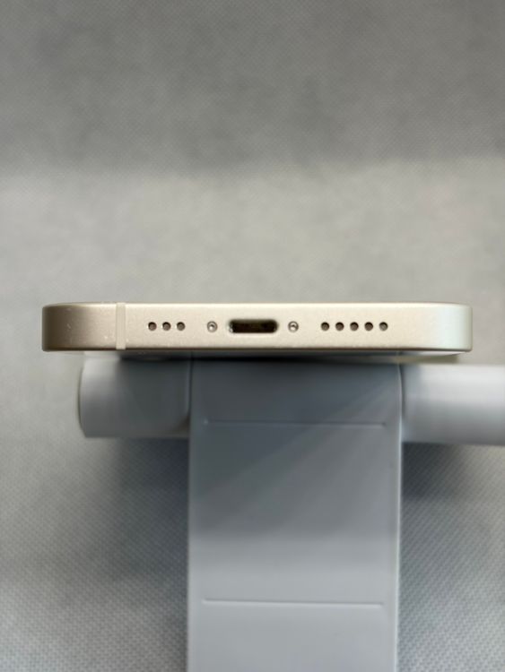���Хåƥ꡼83% ���� SIM�ե꡼ iPhone14 128GB �������饤��