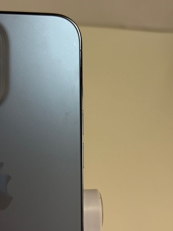 ���Хåƥ꡼82% SIM�ե꡼ iPhone13Pro 128GB ������֥롼