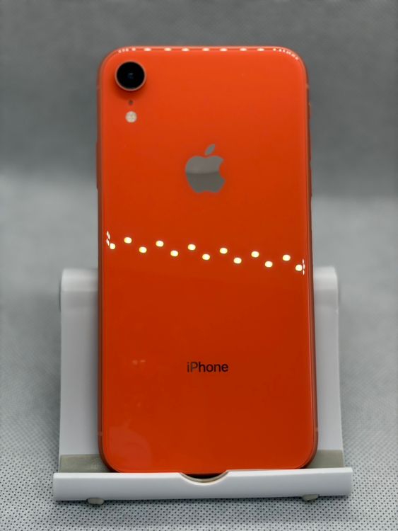 ���Хåƥ꡼84% SIM�ե꡼ iPhoneXR 64GB �������