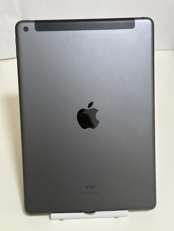���Хåƥ꡼86% Ķ���� SIM�ե꡼ iPad ��7���� 128GB ���졼