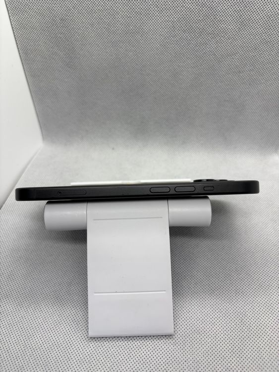 ���ϥԥͥ��ͥå� SIM�ե꡼ iPhone15 128GB �֥�å� �Хåƥ꡼86%