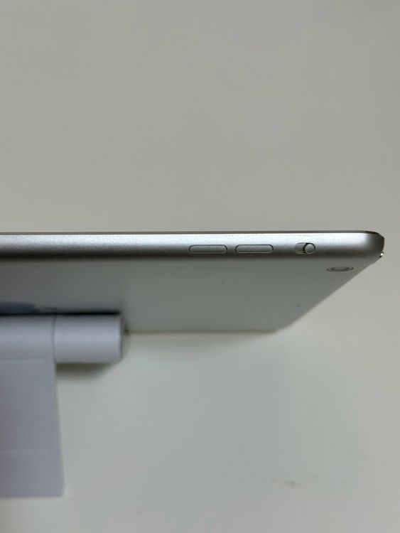 ������ iPad Air ��1���� 128GB ����С� Wi-Fi��ǥ�