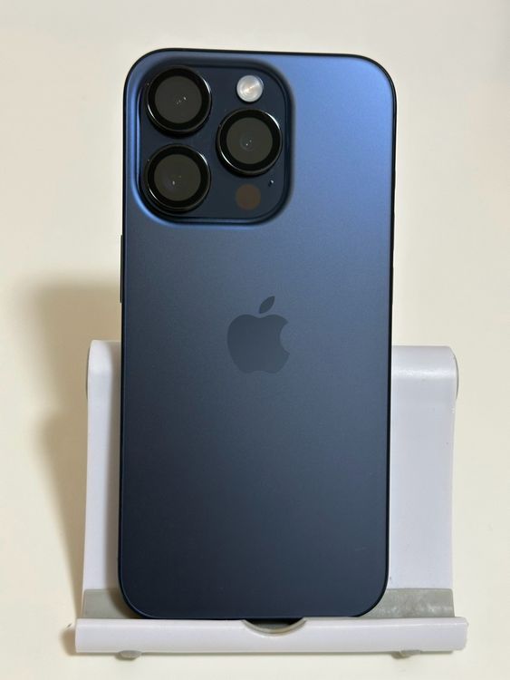 ���Хåƥ꡼95% ����Ʊ�� iPhone15Pro 128GB �֥롼�����˥���