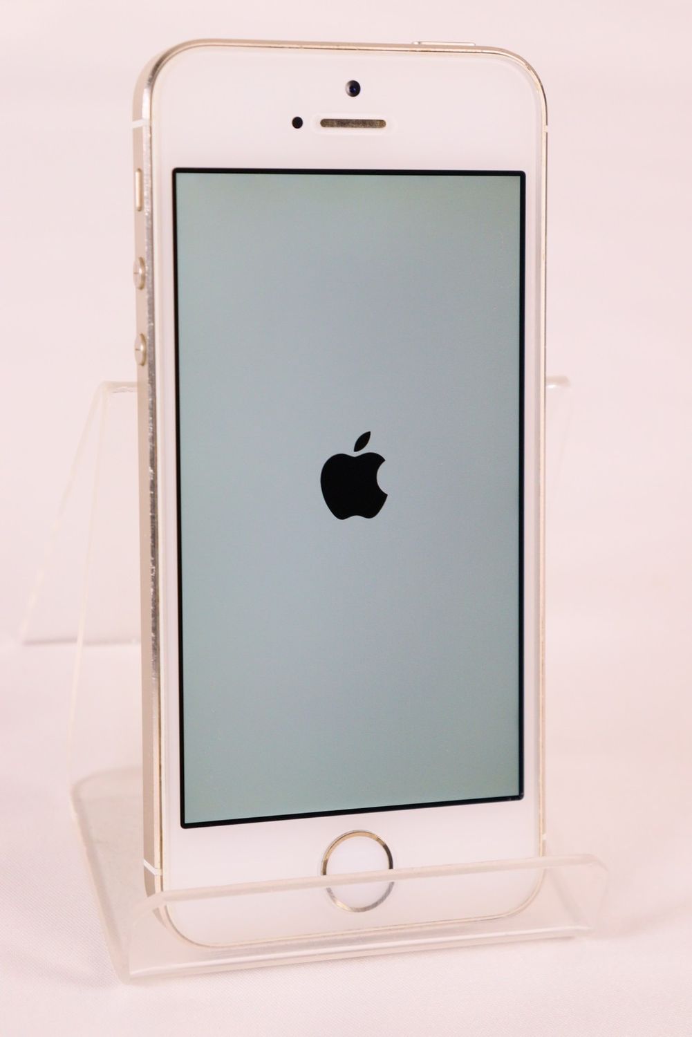 iPhone 5s Silver 16GB docomo★専用箱・付属品あり iPhone 5s Silver 16GB docomo☆専用箱・付属品あり iPhone 5s Silver