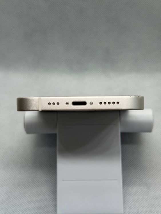 ���Хåƥ꡼83% SIM�ե꡼ iPhone14 128GB �������饤��